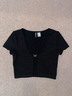 Divided Black Ribbed Butterfly charm Crop Top